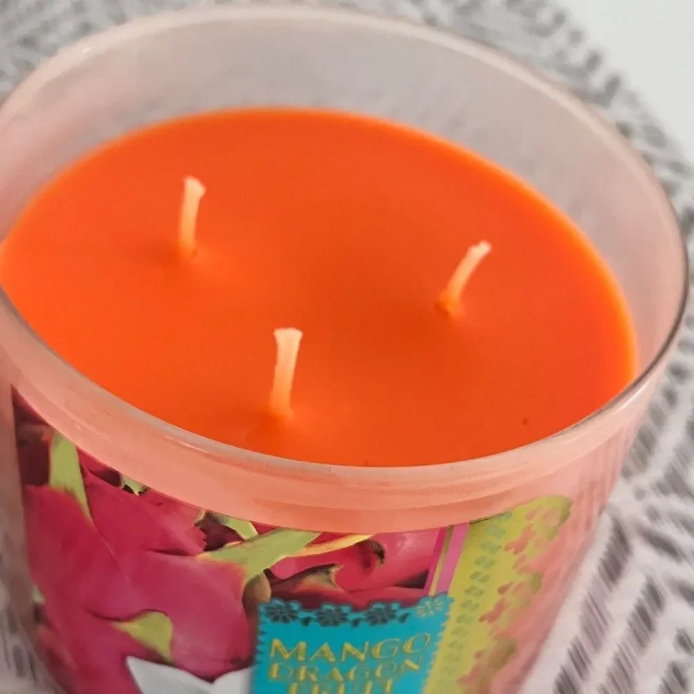 Bath And Body Works 3 Wick Candle MANGO DRAGON FRUIT 14.5 oz Discontinued